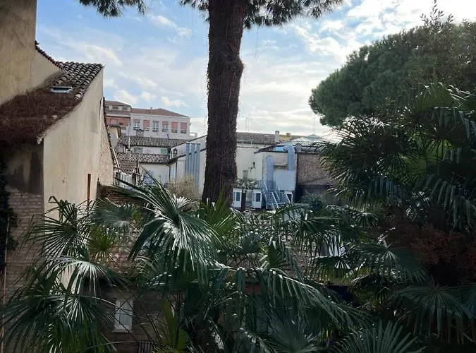 A Casa Di Paola ראבנה